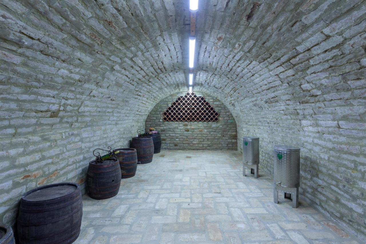 Hotel Kuca Za Odmor Baranjski Dvori Zmajevac Esterno foto