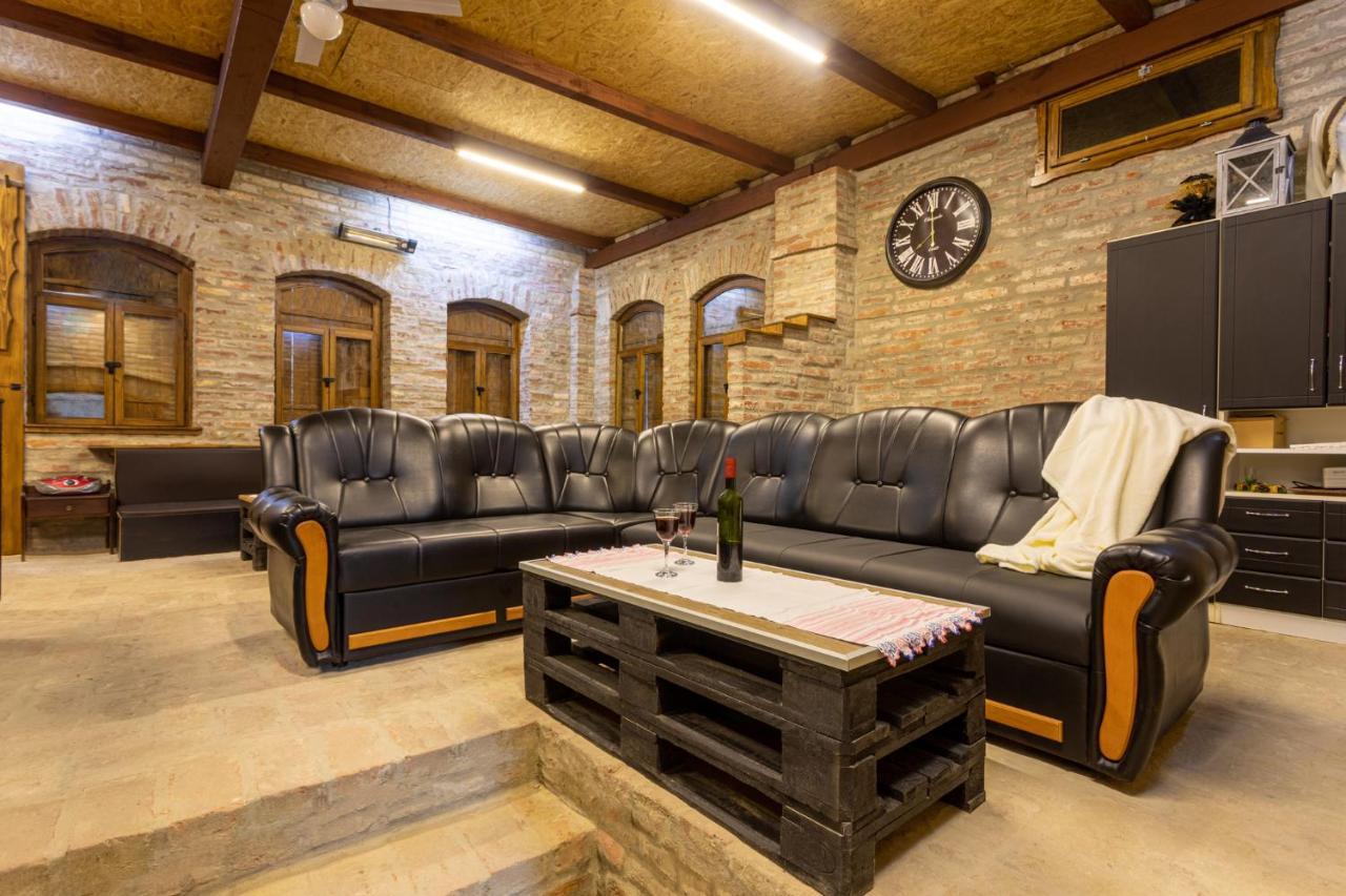 Hotel Kuca Za Odmor Baranjski Dvori Zmajevac Esterno foto
