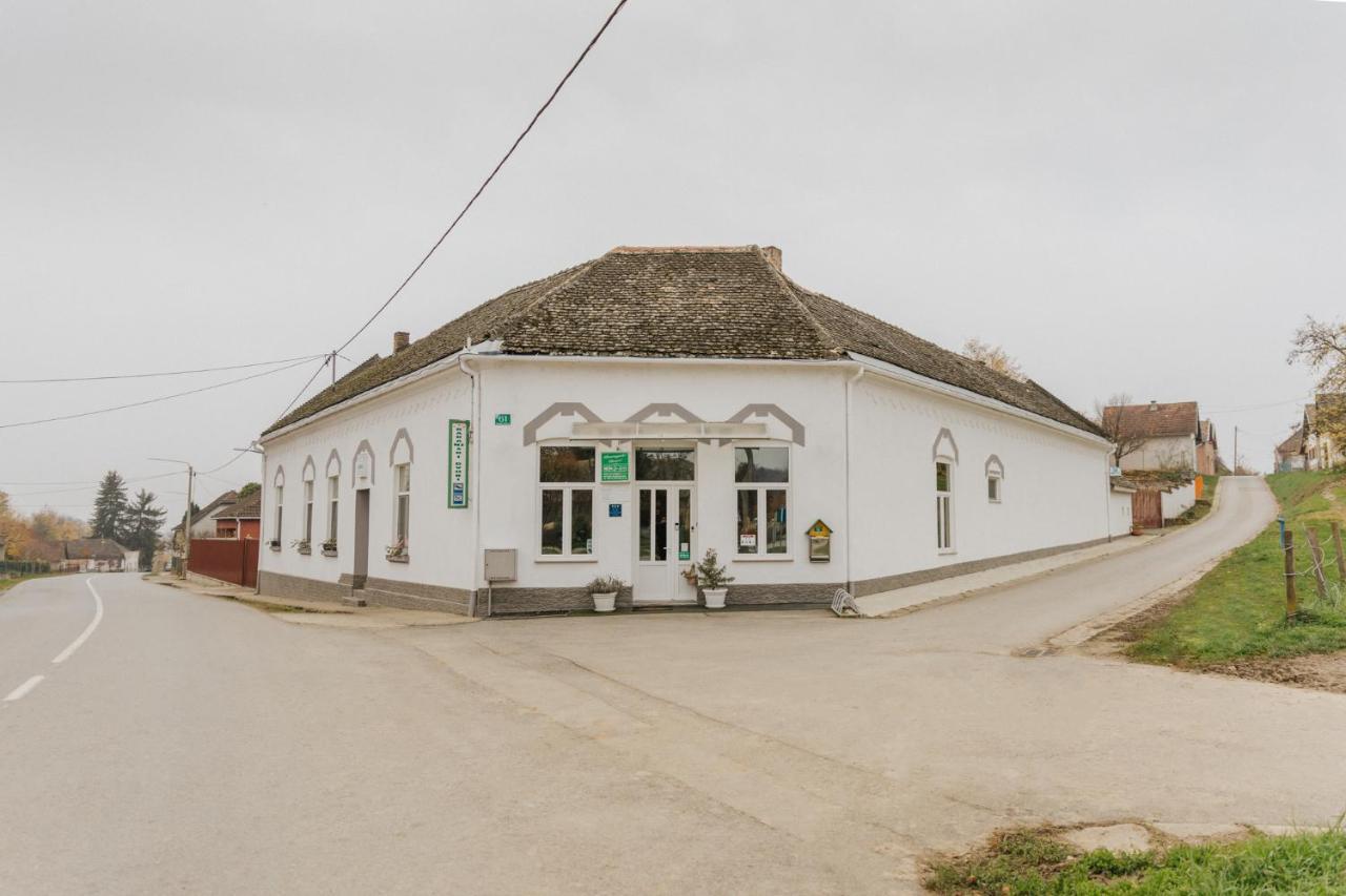Hotel Kuca Za Odmor Baranjski Dvori Zmajevac Esterno foto