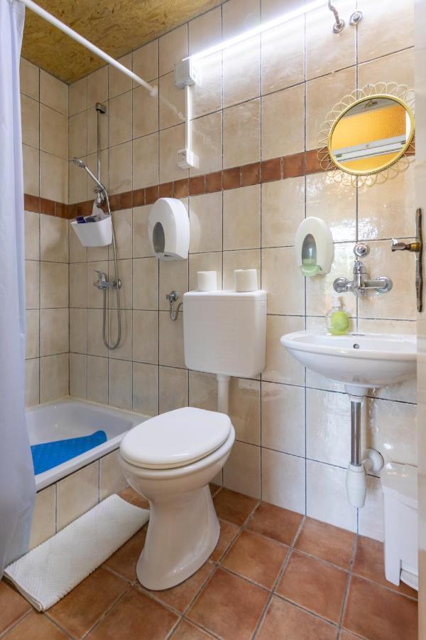 Hotel Kuca Za Odmor Baranjski Dvori Zmajevac Esterno foto