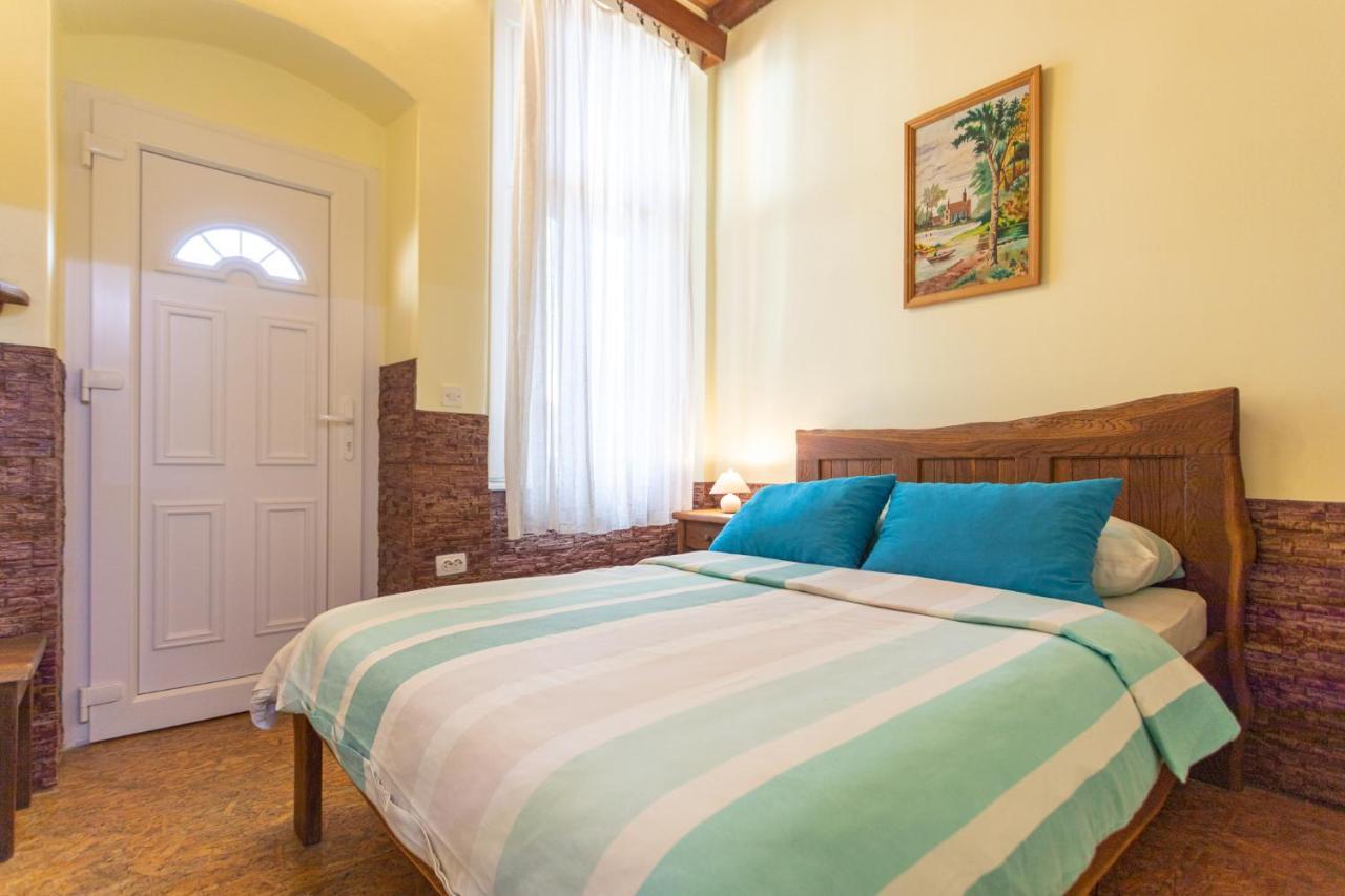 Hotel Kuca Za Odmor Baranjski Dvori Zmajevac Esterno foto