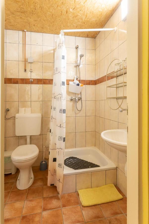 Hotel Kuca Za Odmor Baranjski Dvori Zmajevac Esterno foto
