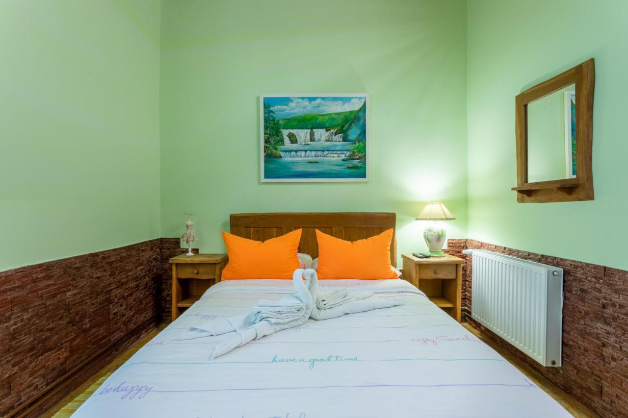 Hotel Kuca Za Odmor Baranjski Dvori Zmajevac Esterno foto